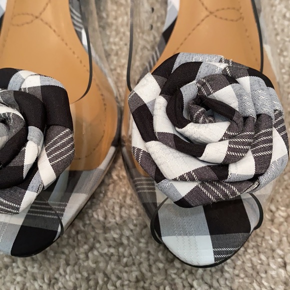 NWOT J. Renee’ sling back sz 6.5 blk/wh plaid. - Picture 4 of 7